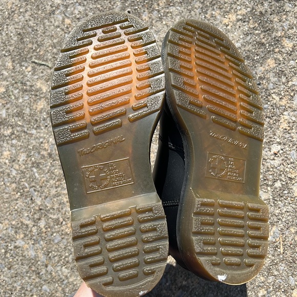Like new vegan leather doc martens 2976 - Picture 4 of 6